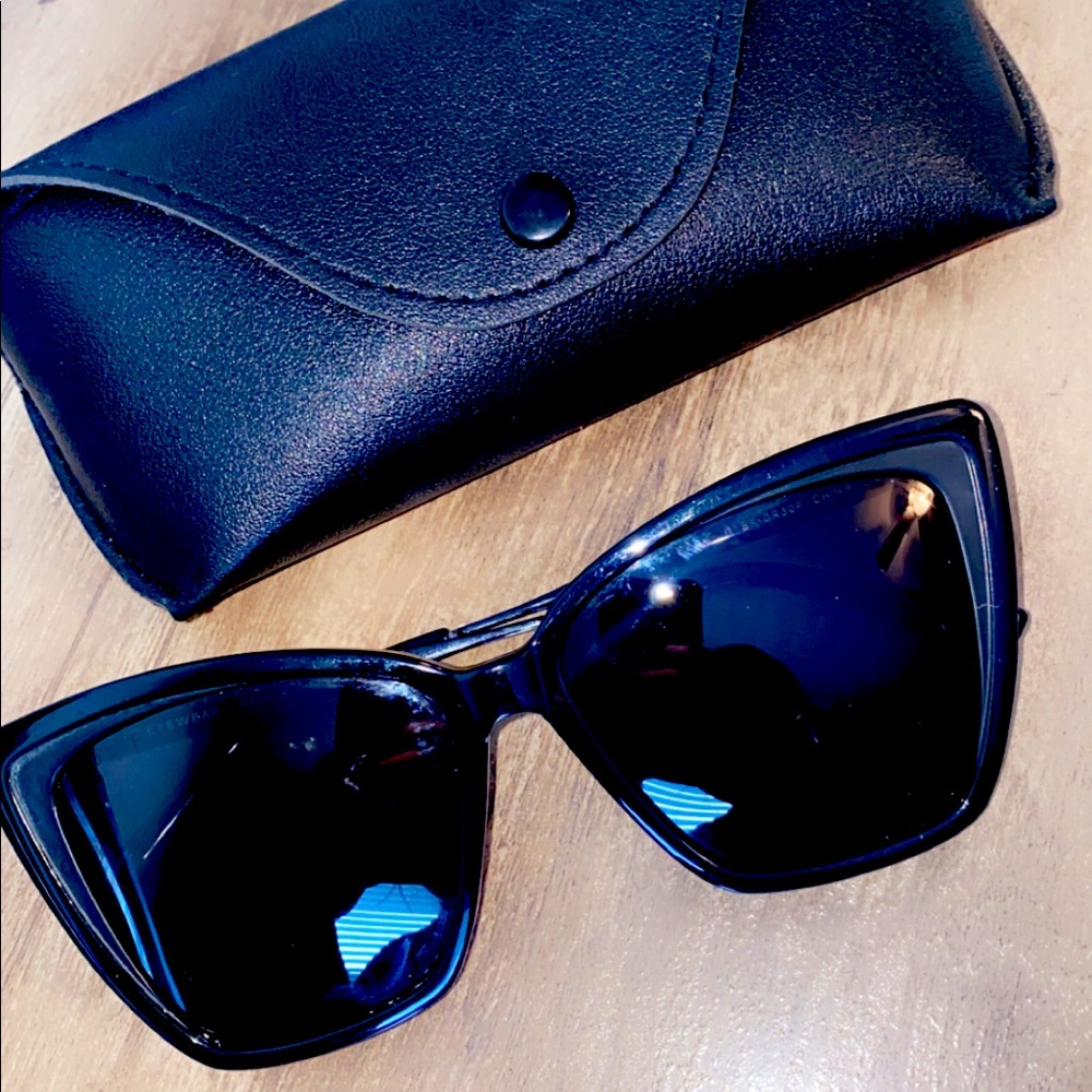 Diff Eyewear Becky 2 Sunglasses Oversized Cat Eye